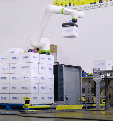 Collaborative Robot Palletizing Boxes
