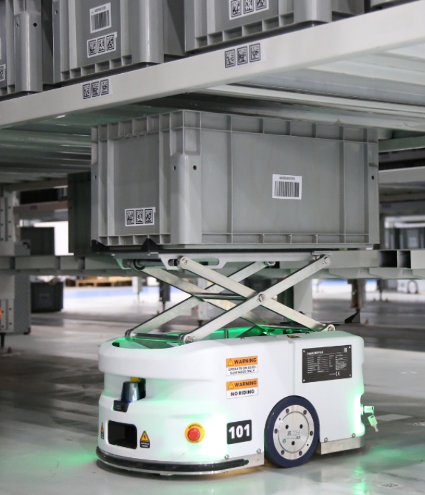 Fast Transit AMR for HaiPick Goods to Person Systems