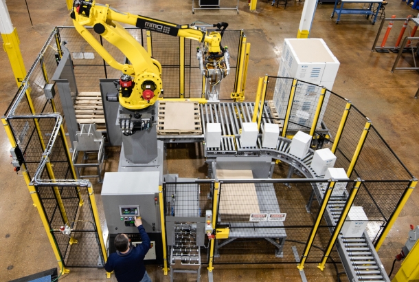 Custom Robotic Palletizing Cell