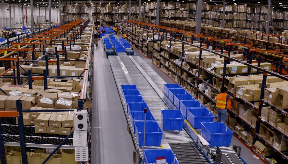 Kiss Order Fulfillment Warehouse