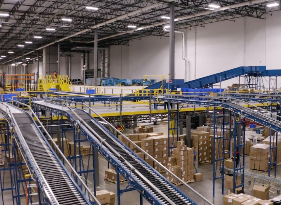 Kiss Order Fulfillment Conveyors